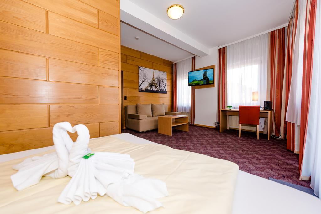 Stadthotel Schwerterbraeu يودنبورغ المظهر الخارجي الصورة