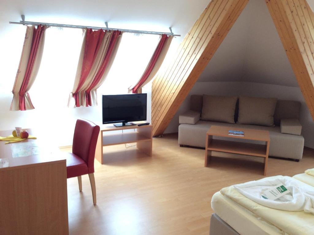 Stadthotel Schwerterbraeu يودنبورغ الغرفة الصورة